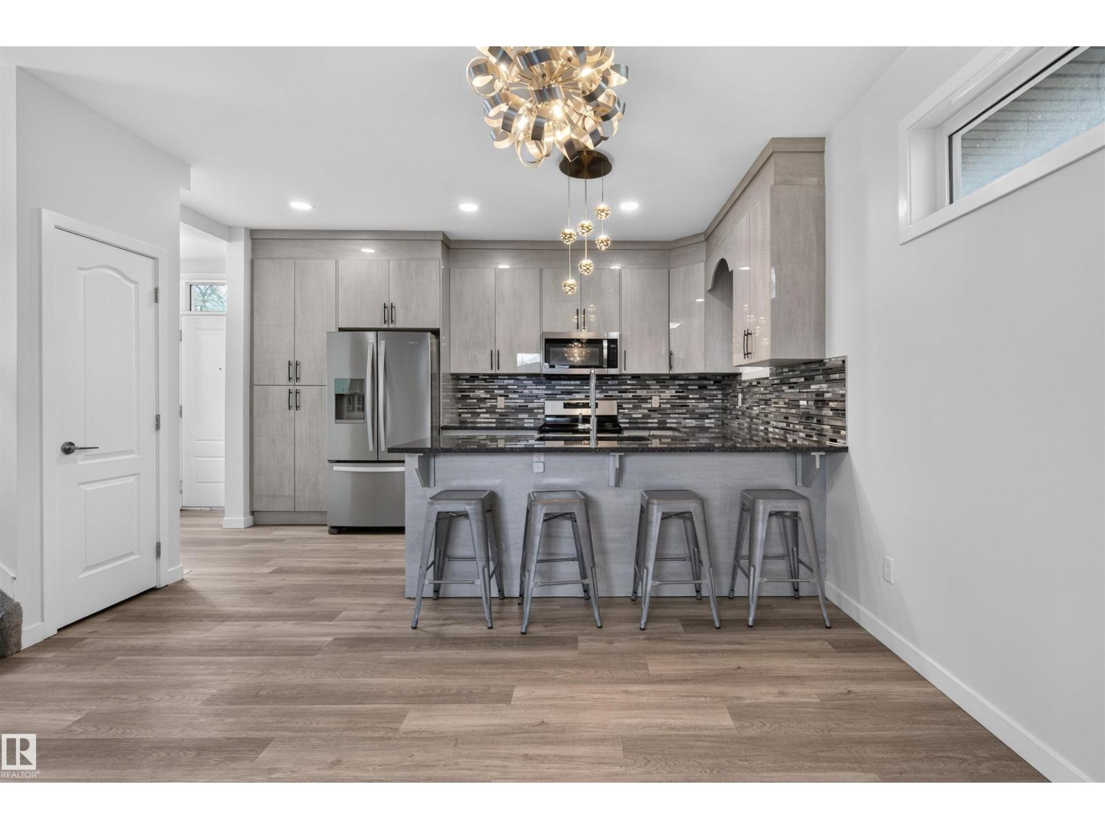 9314 107a Av Nw Property Photo 2