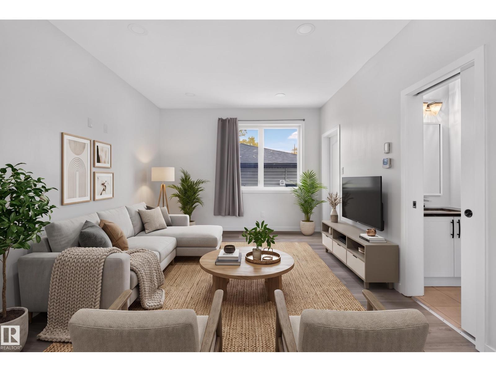 9314 107a Av Nw Property Photo 5
