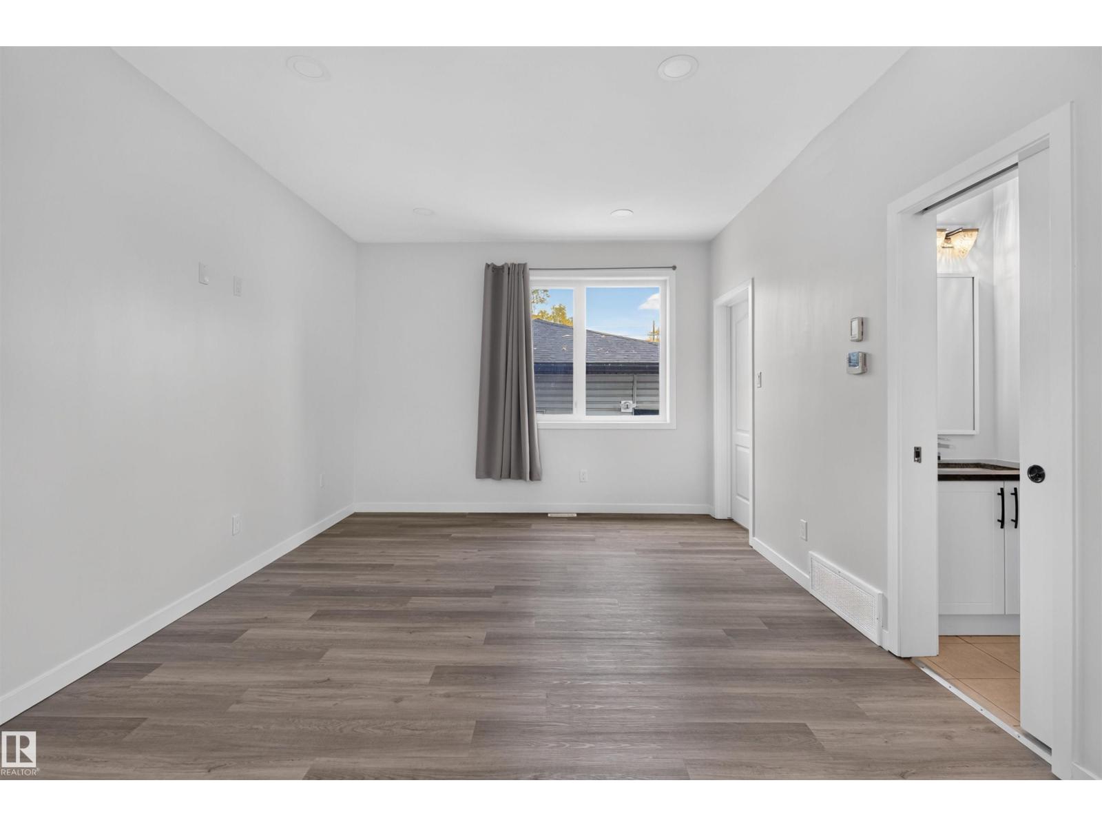 9314 107a Av Nw Property Photo 6