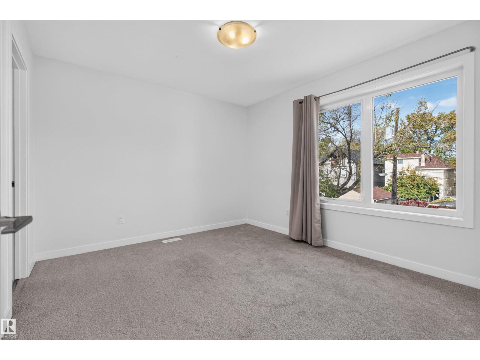 9314 107a Av Nw Property Photo 10