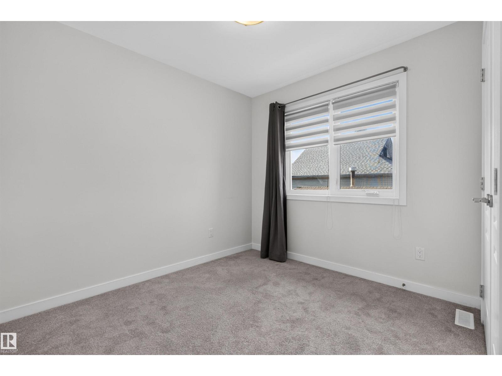 9314 107a Av Nw Property Photo 17