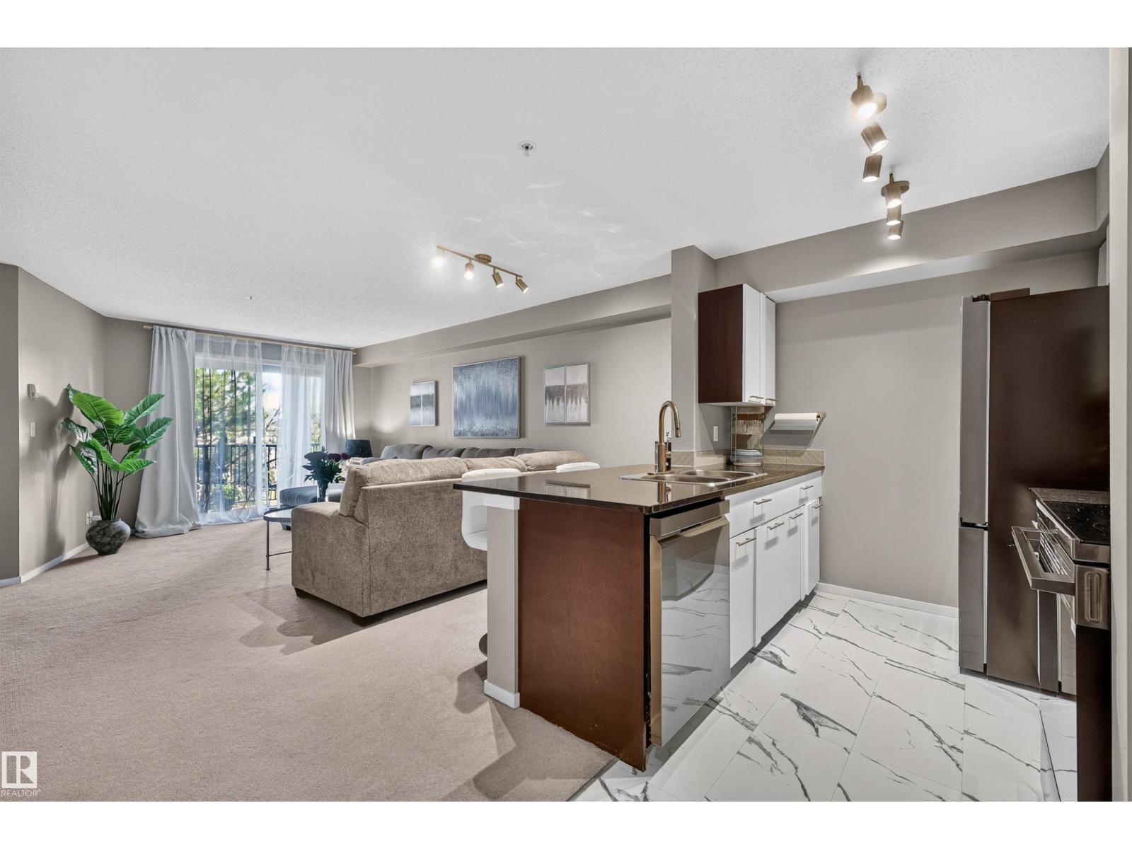 #217 3207 JAMES MOWATT TR SW SW Property Photo 1