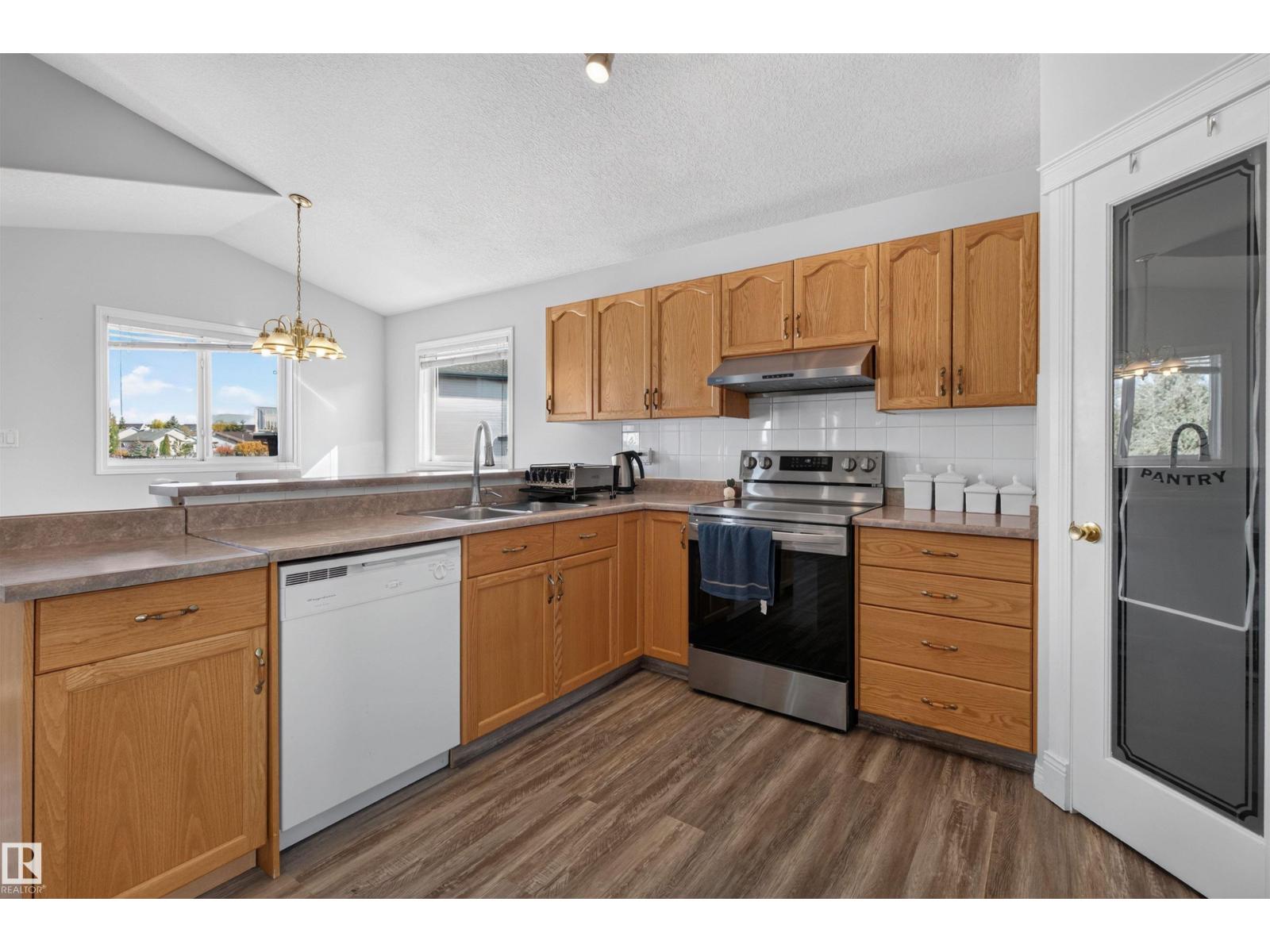 16311 89 St Nw Property Photo 19