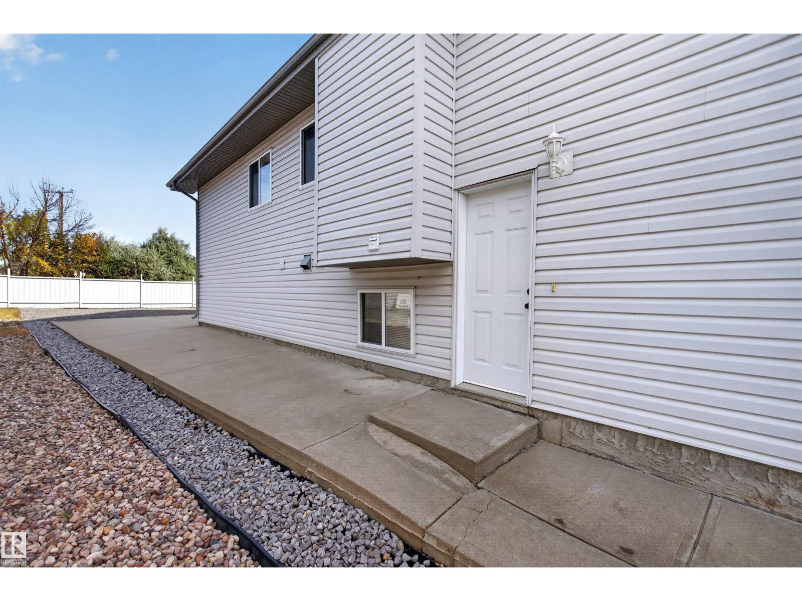 16311 89 St Nw Property Photo 43