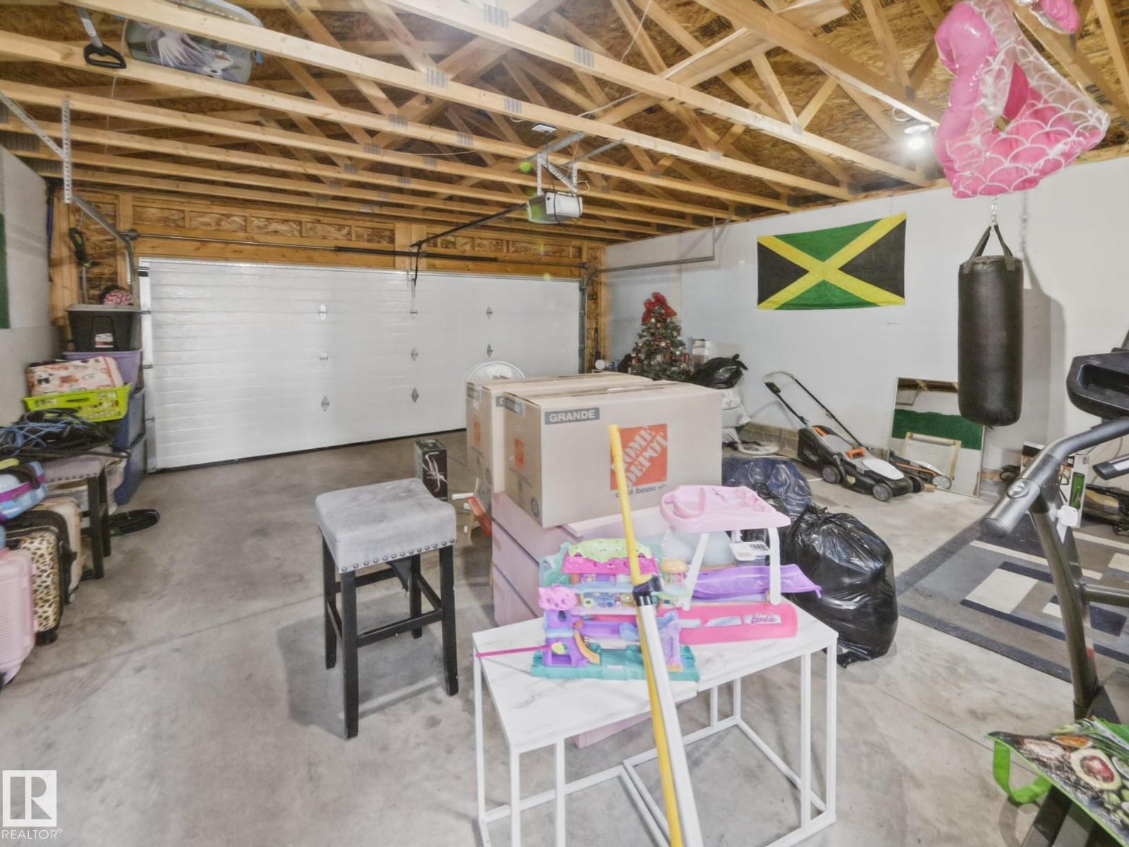 20625 99b Av Nw Property Photo 56