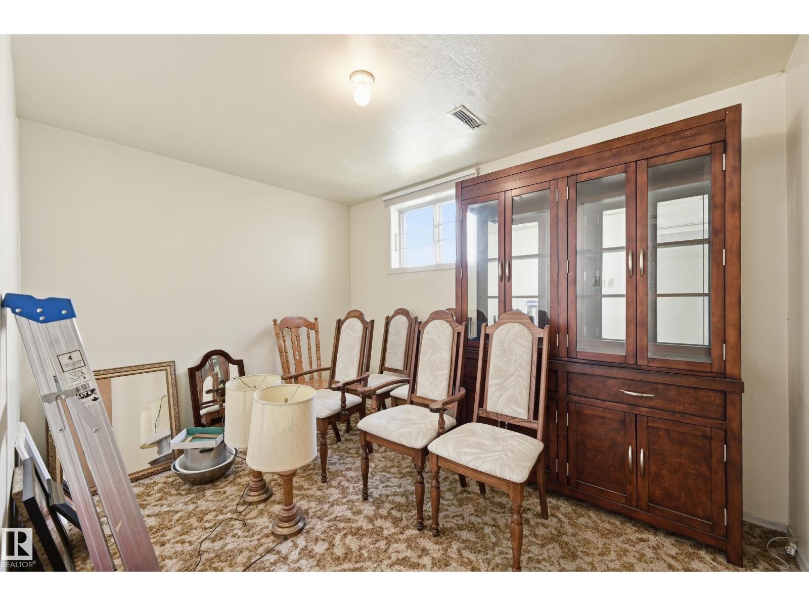 8119 24 Av Nw Property Photo 21