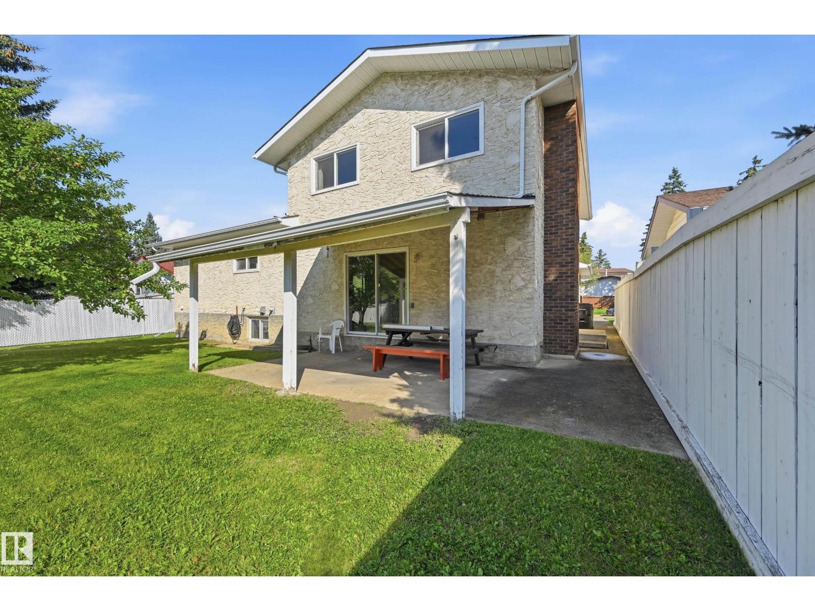 8119 24 Av Nw Property Photo 23