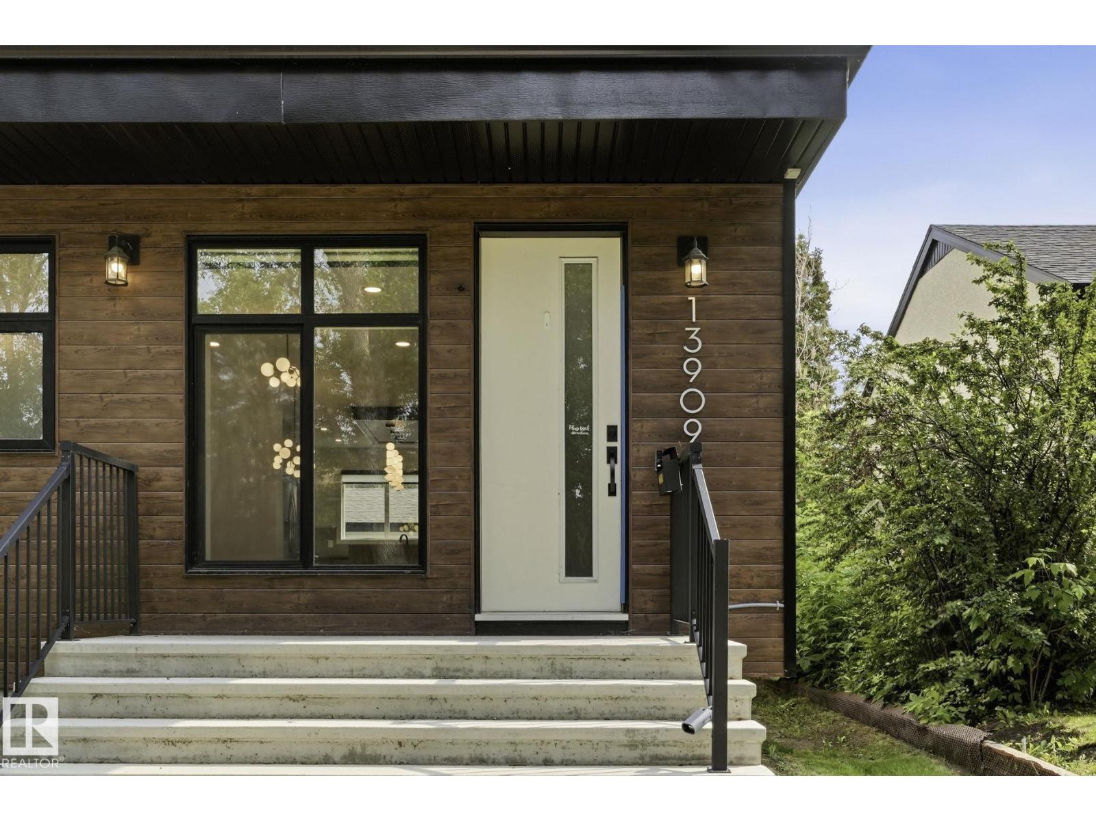 13909 107a Av Nw Property Photo 1
