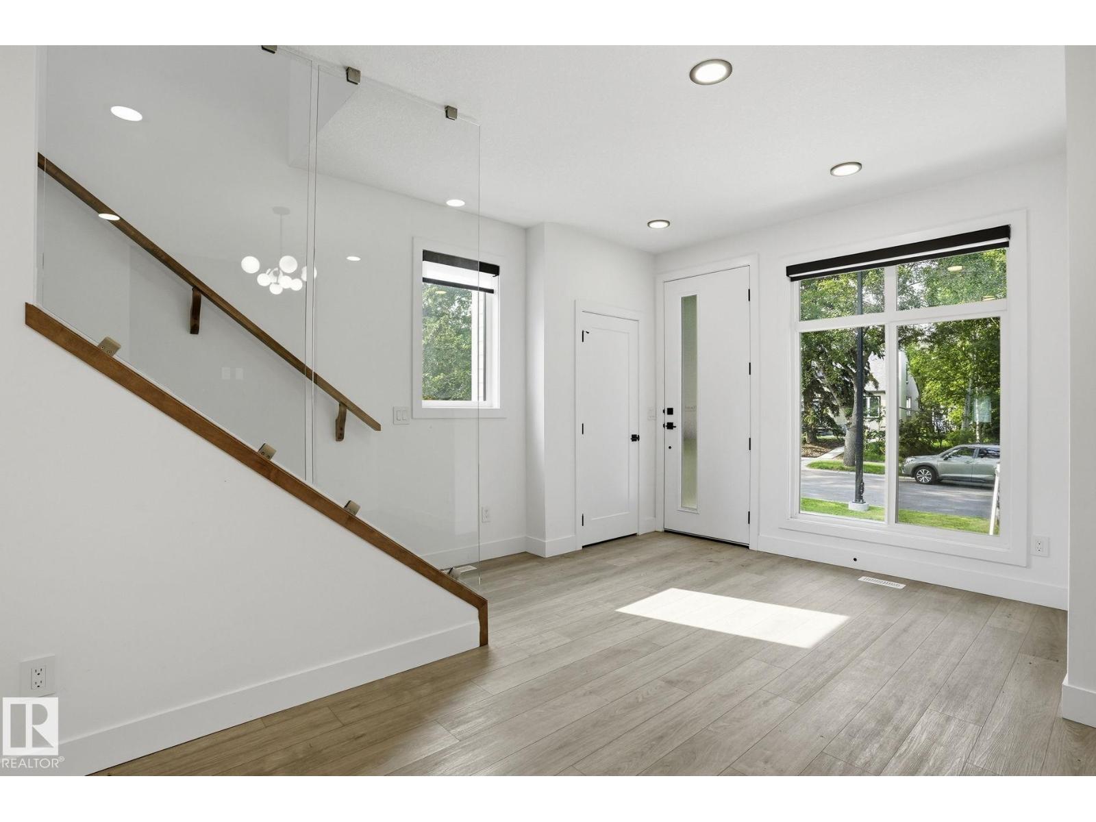 13909 107a Av Nw Property Photo 3