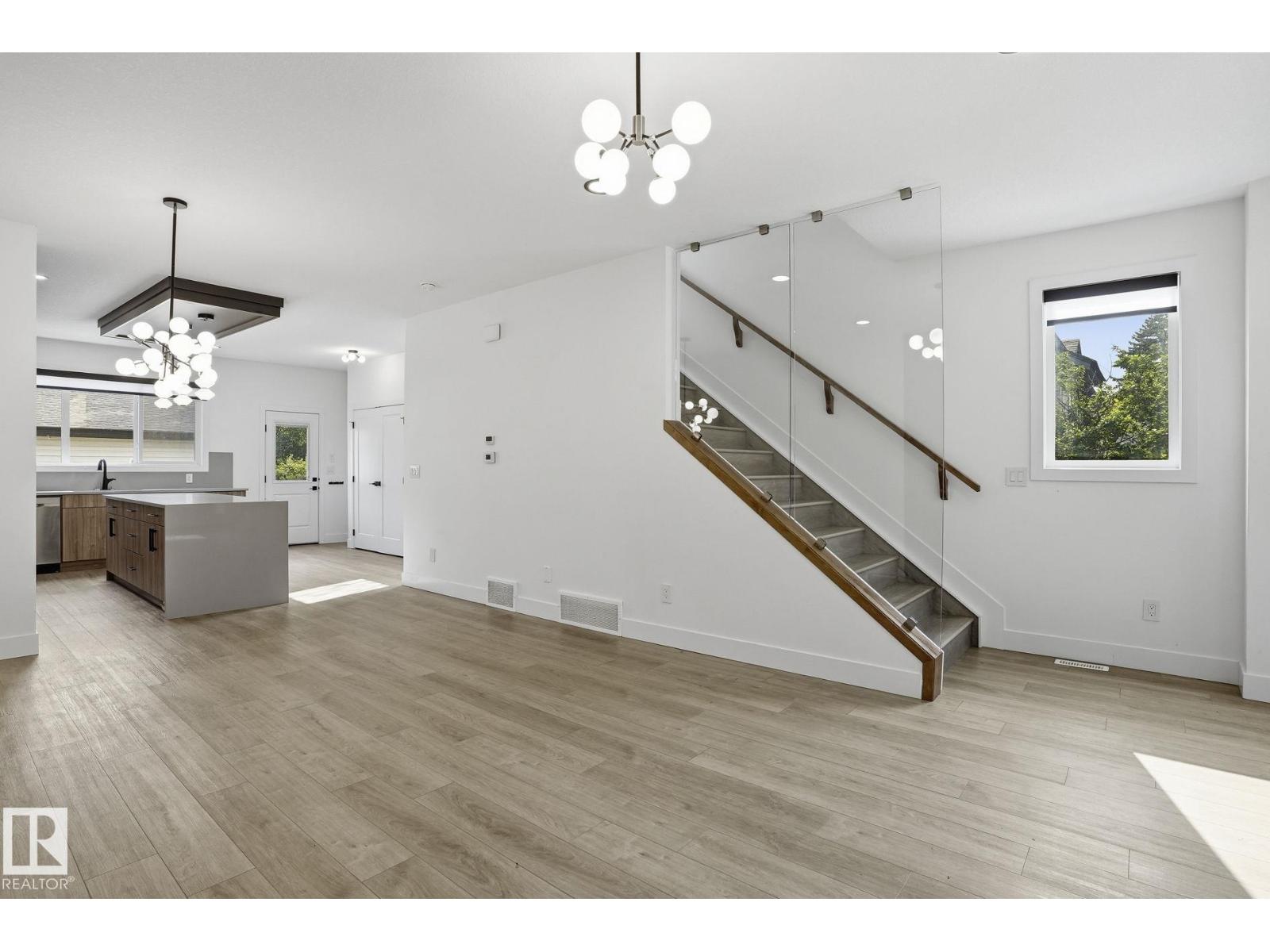 13909 107a Av Nw Property Photo 4