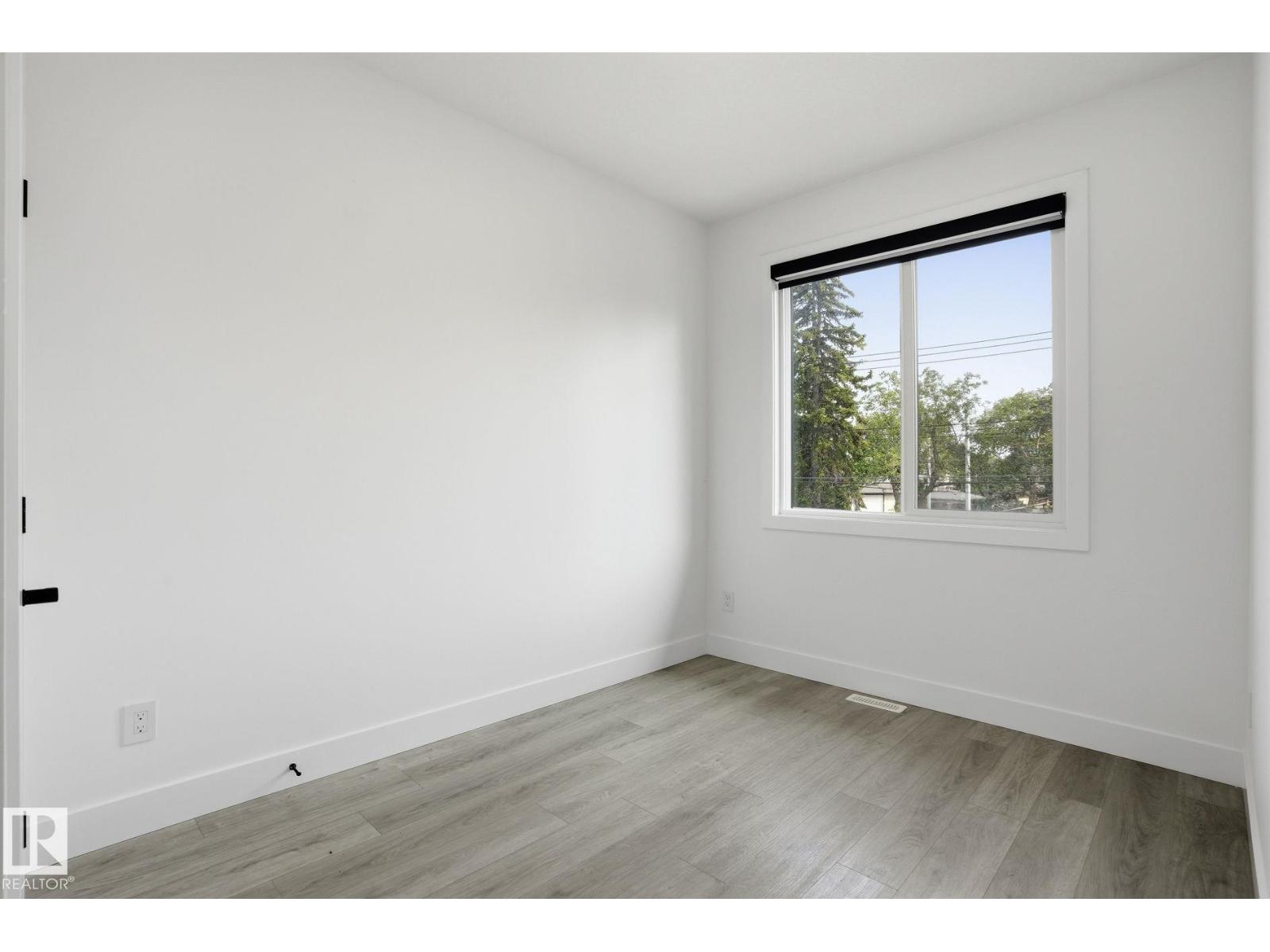 13909 107a Av Nw Property Photo 21