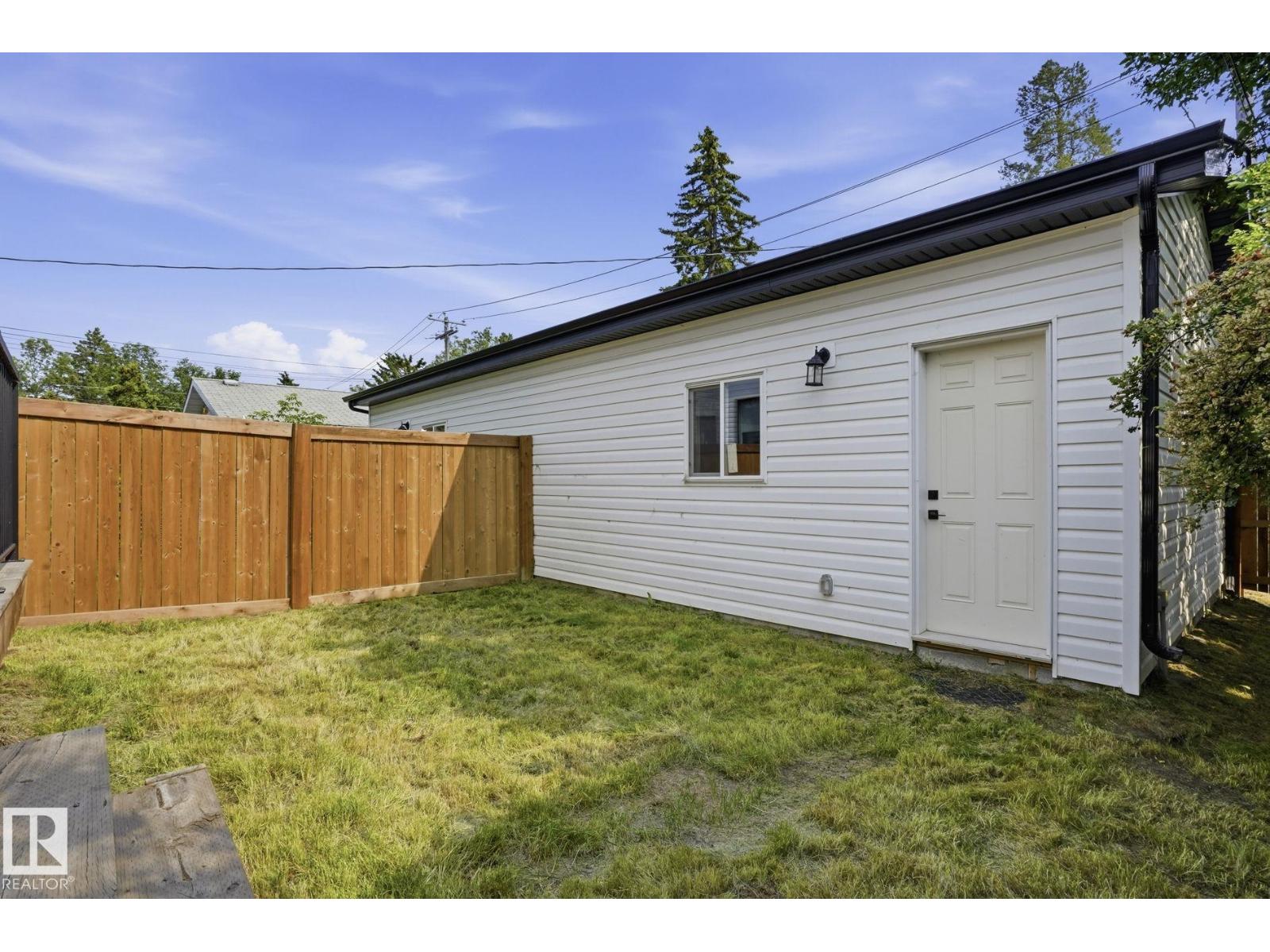 13909 107a Av Nw Property Photo 34