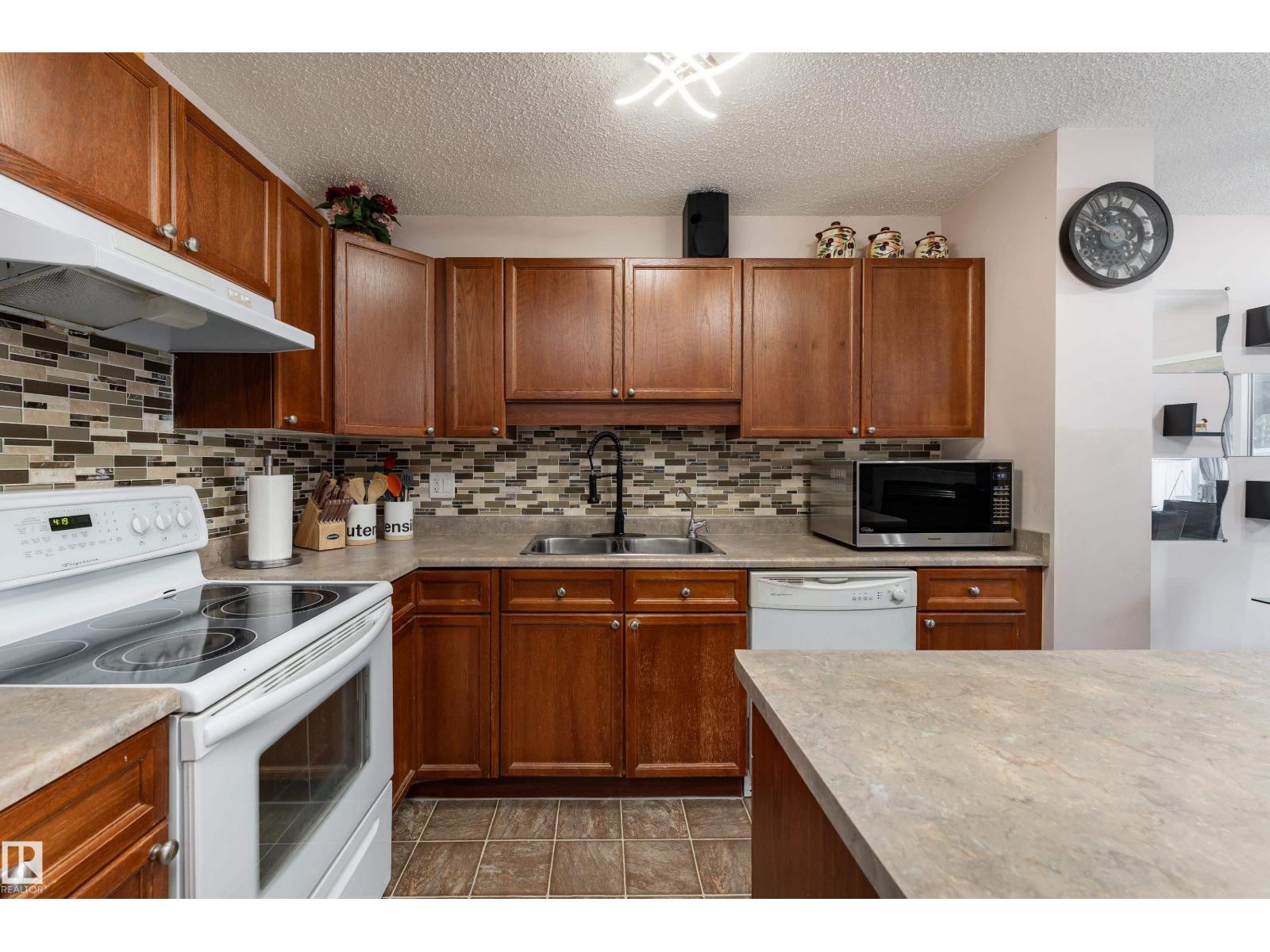 2309 27 Av Nw Property Photo 2