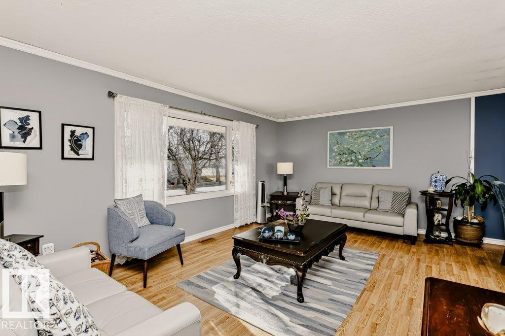 9610 93 Av Property Photo 4