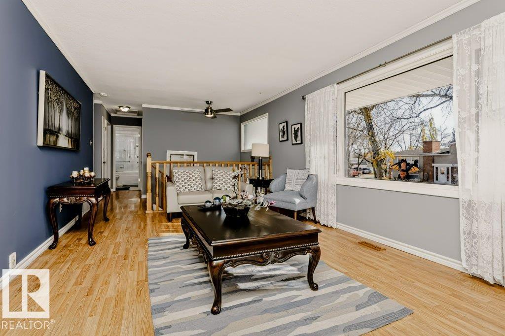 9610 93 Av Property Photo 5