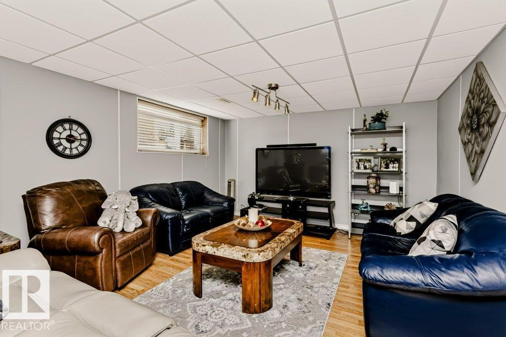 9610 93 Av Property Photo 10