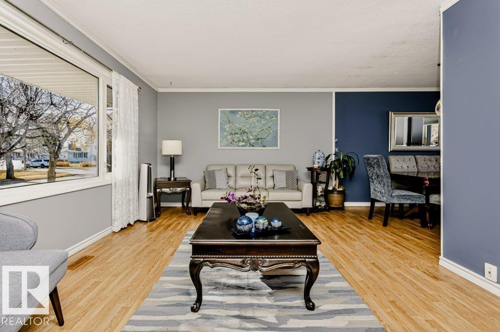 9610 93 Av Property Photo 18