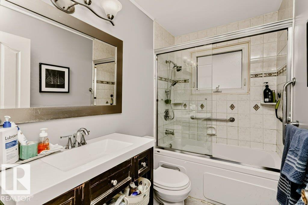 9610 93 Av Property Photo 25