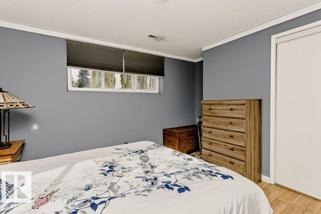 9610 93 Av Property Photo 42