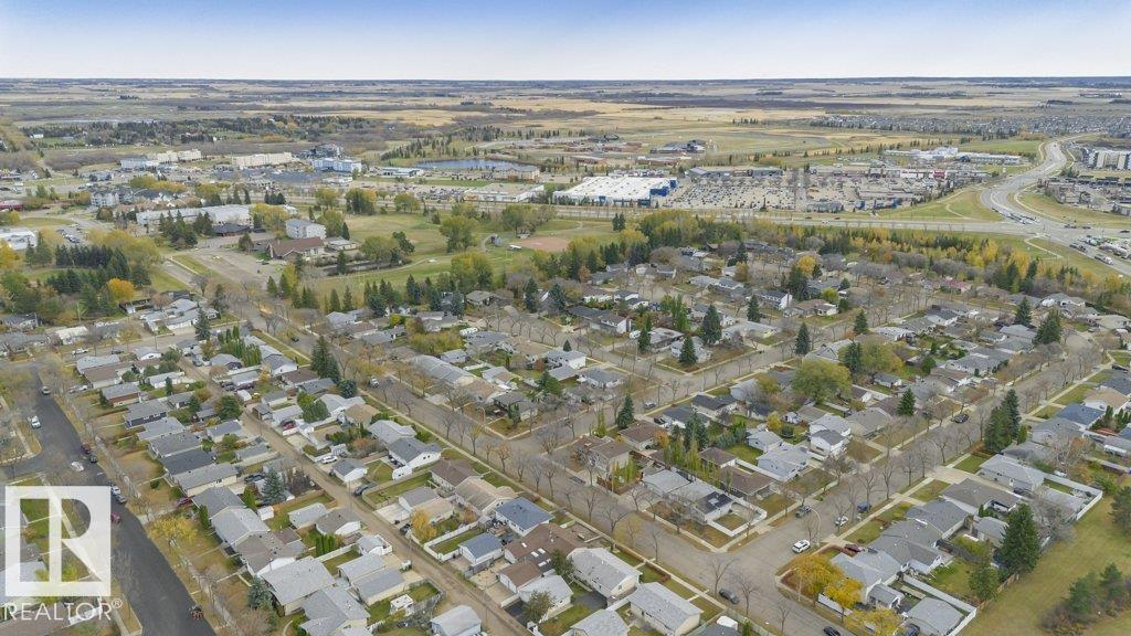 9610 93 Av Property Photo 52