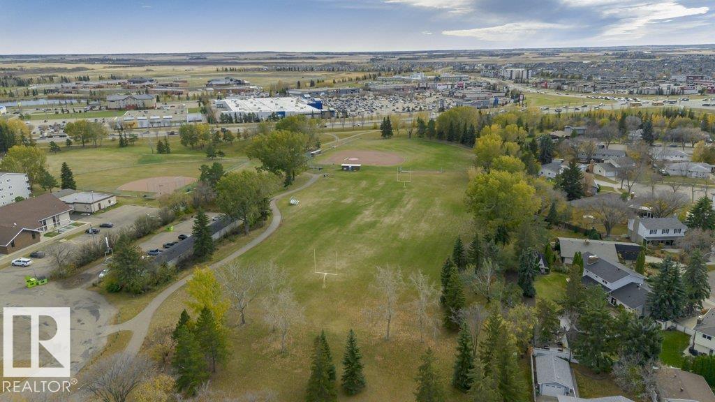 9610 93 Av Property Photo 58