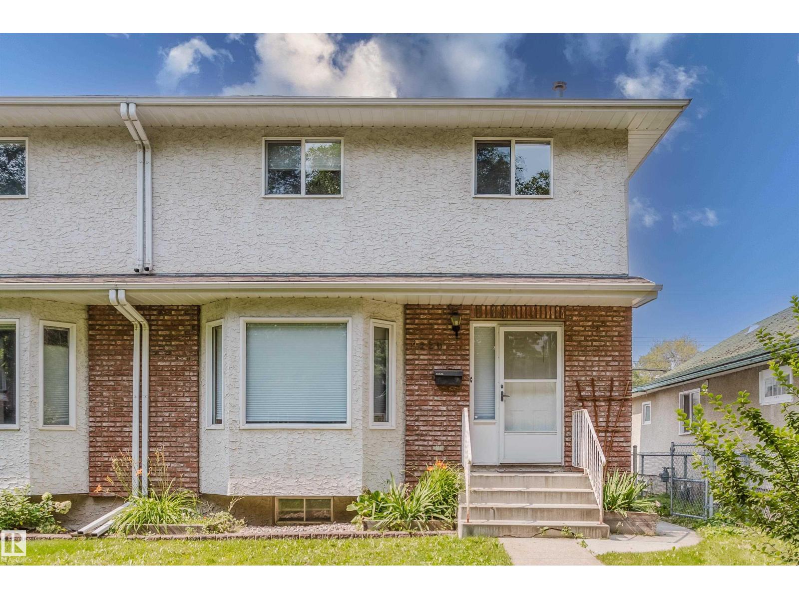 9220 92 St Nw Property Photo 1