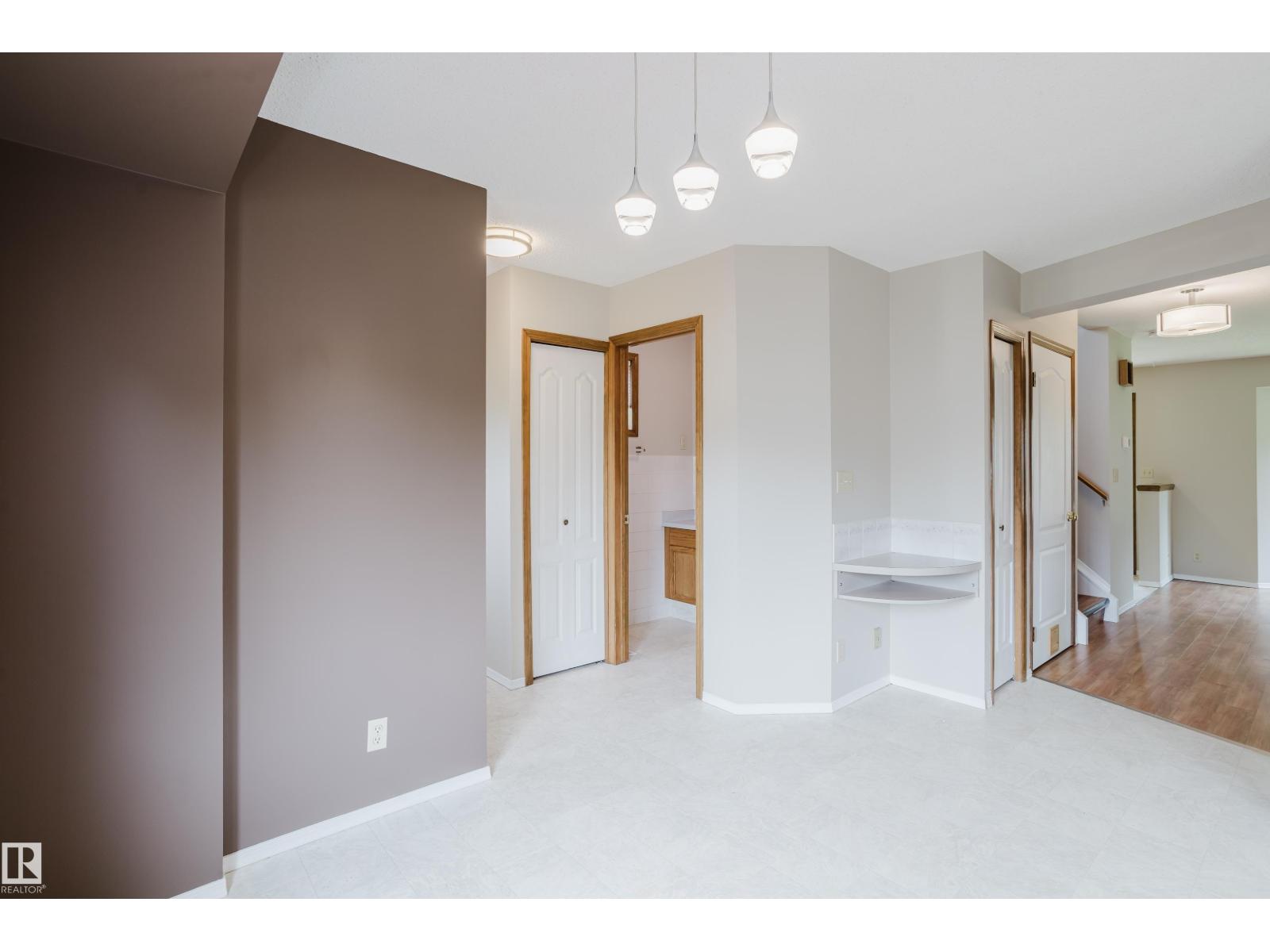 9220 92 St Nw Property Photo 13