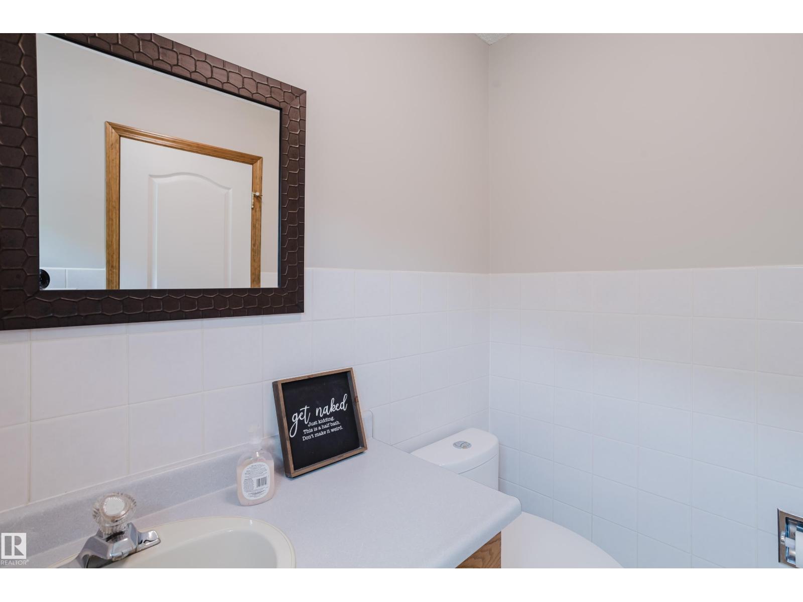 9220 92 St Nw Property Photo 14