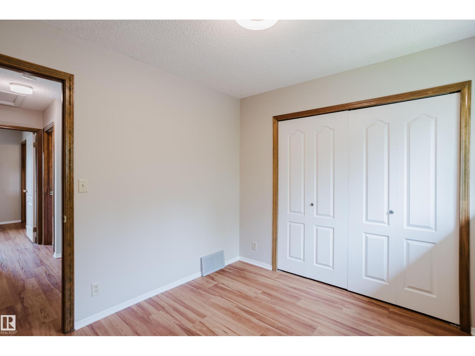 9220 92 St Nw Property Photo 27