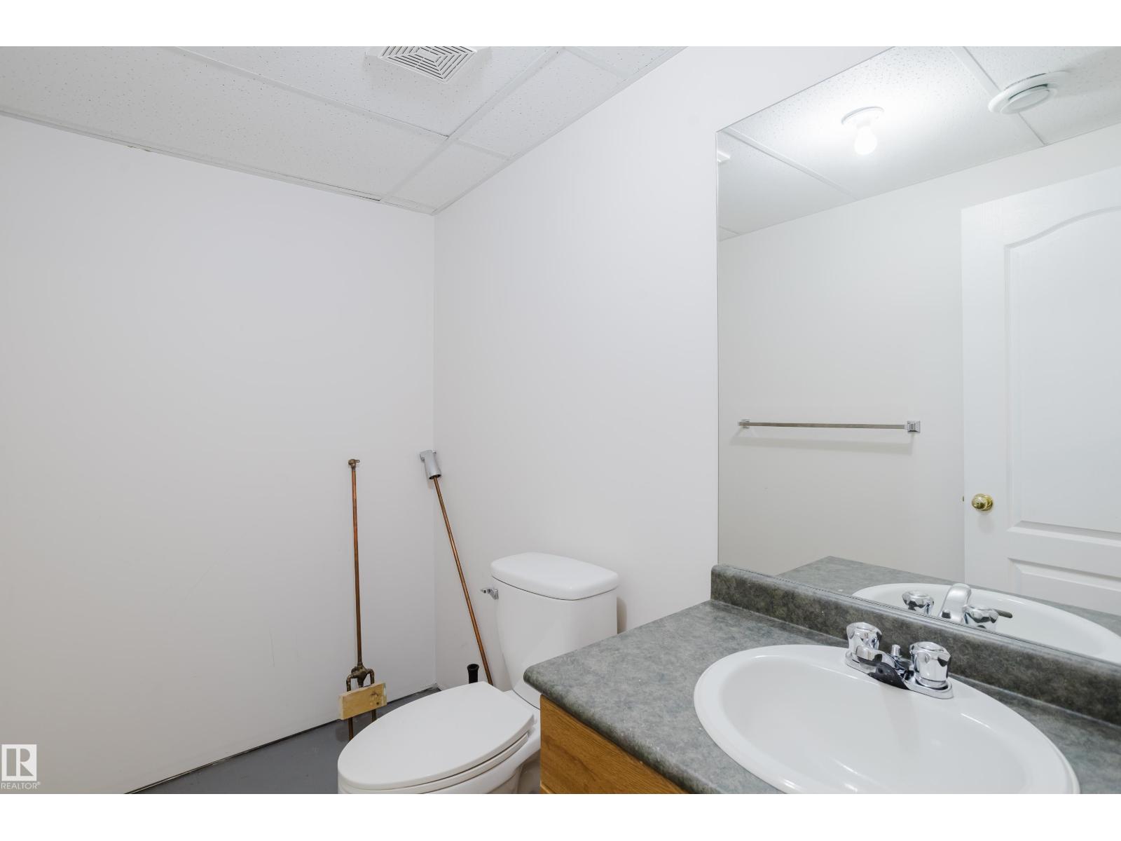 9220 92 St Nw Property Photo 36