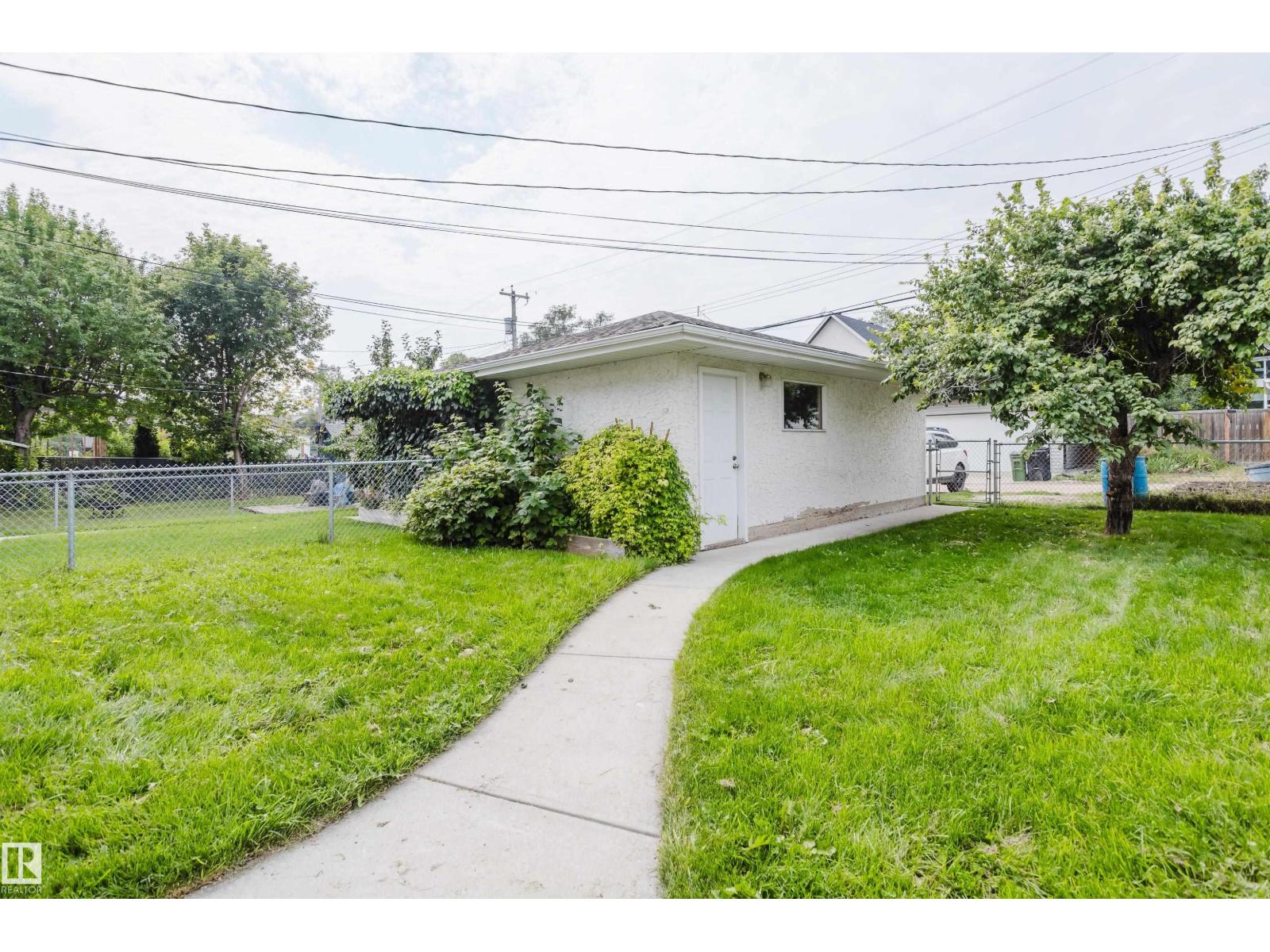 9220 92 St Nw Property Photo 39