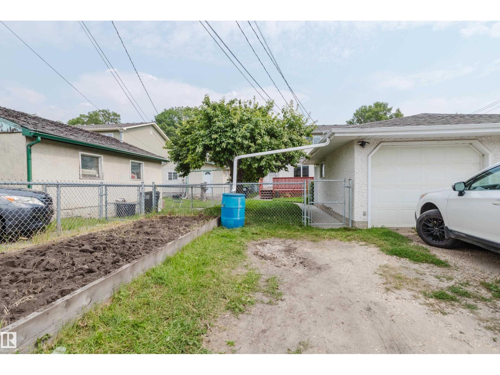 9220 92 St Nw Property Photo 45
