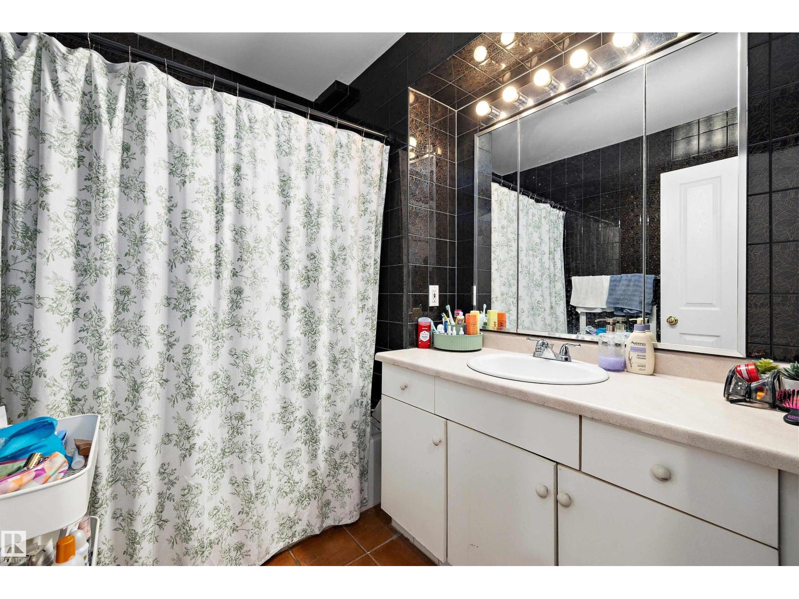 #304 11316 103 Av Nw Property Photo 4