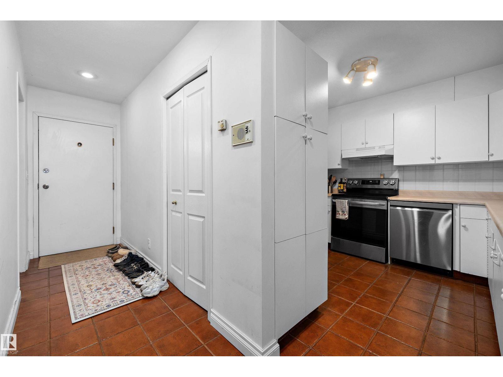 #304 11316 103 Av Nw Property Photo 5