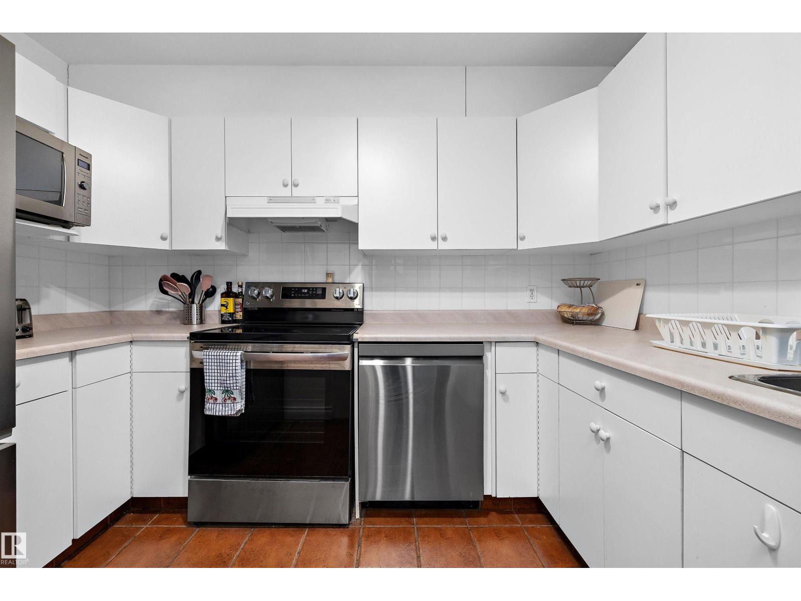 #304 11316 103 Av Nw Property Photo 9