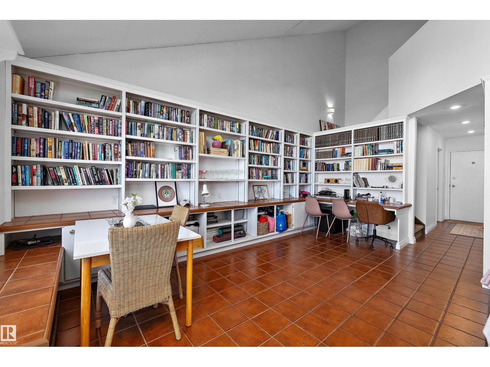 #304 11316 103 Av Nw Property Photo 11