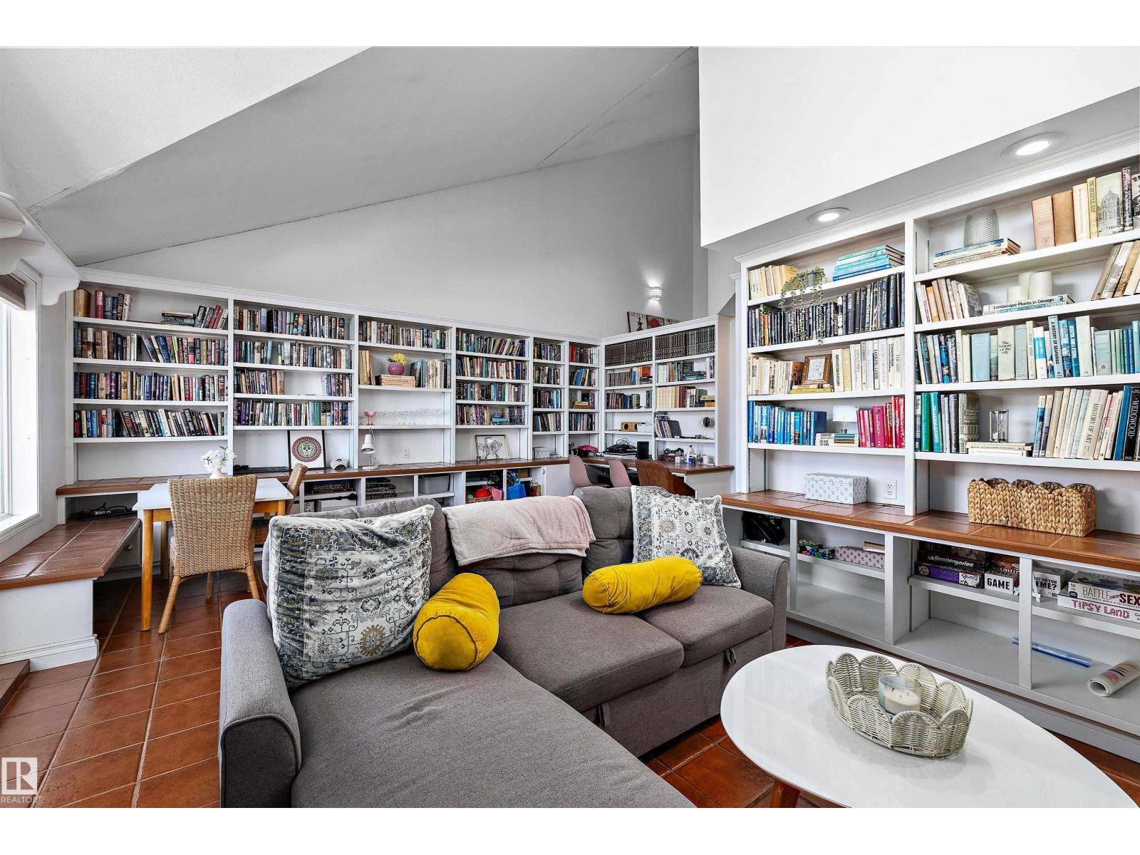 #304 11316 103 Av Nw Property Photo 15