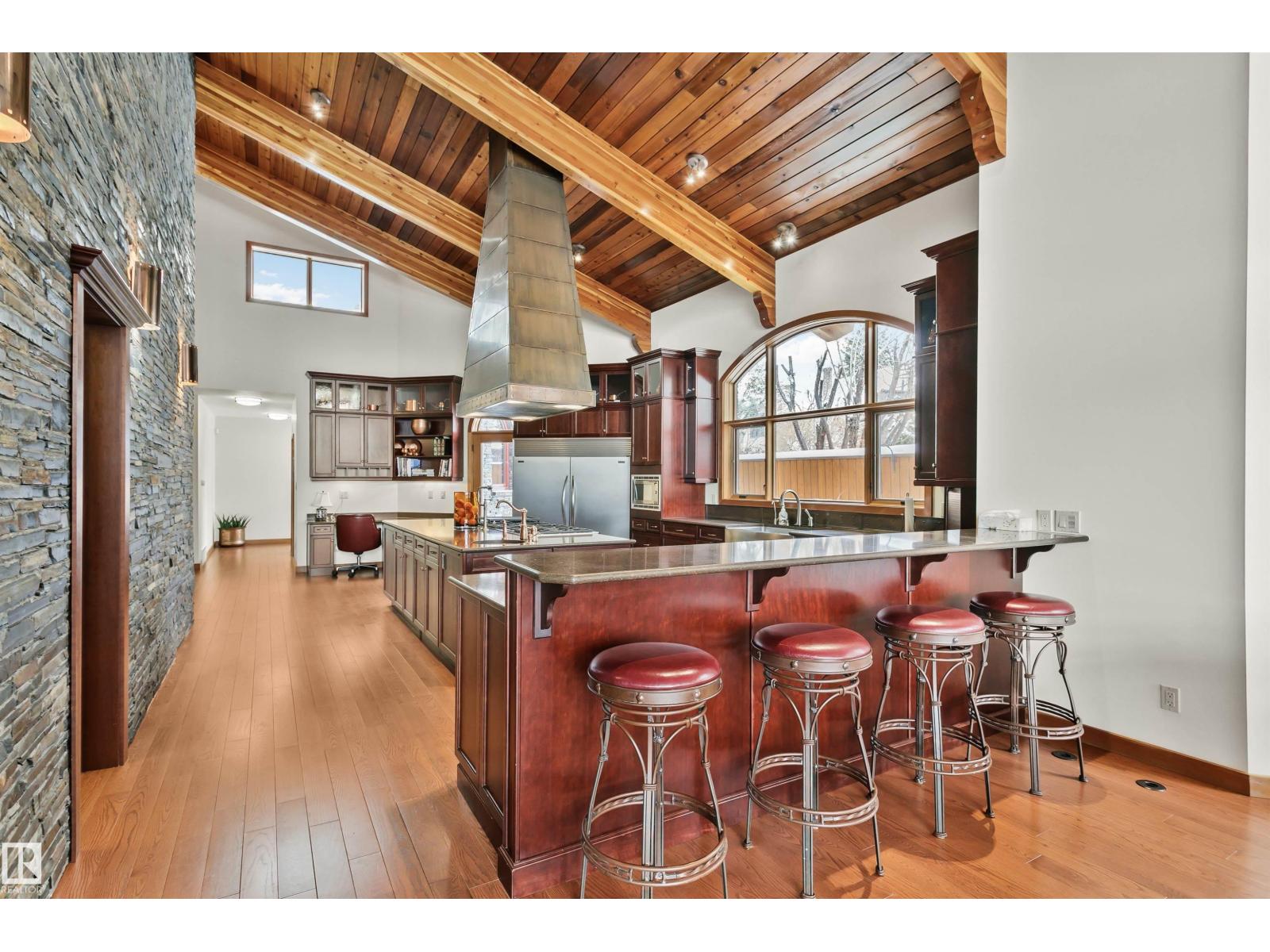 12 Wellington Cr Nw Property Photo 26