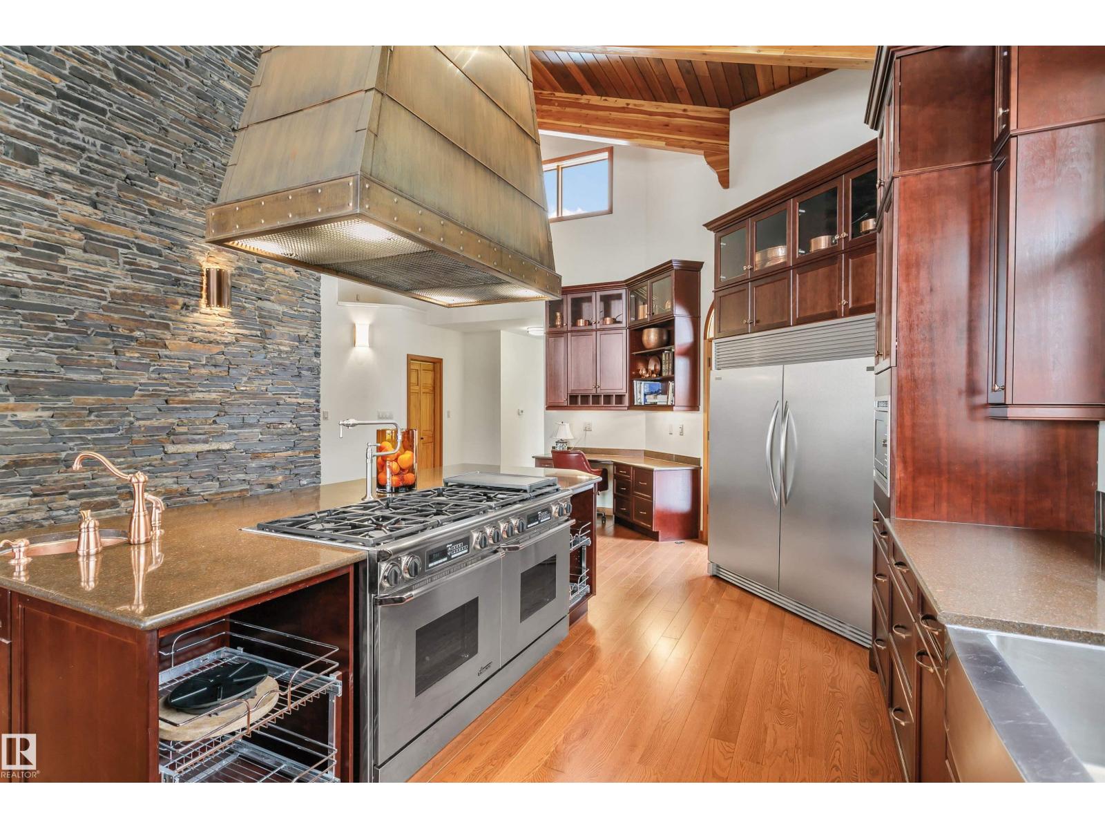 12 Wellington Cr Nw Property Photo 37