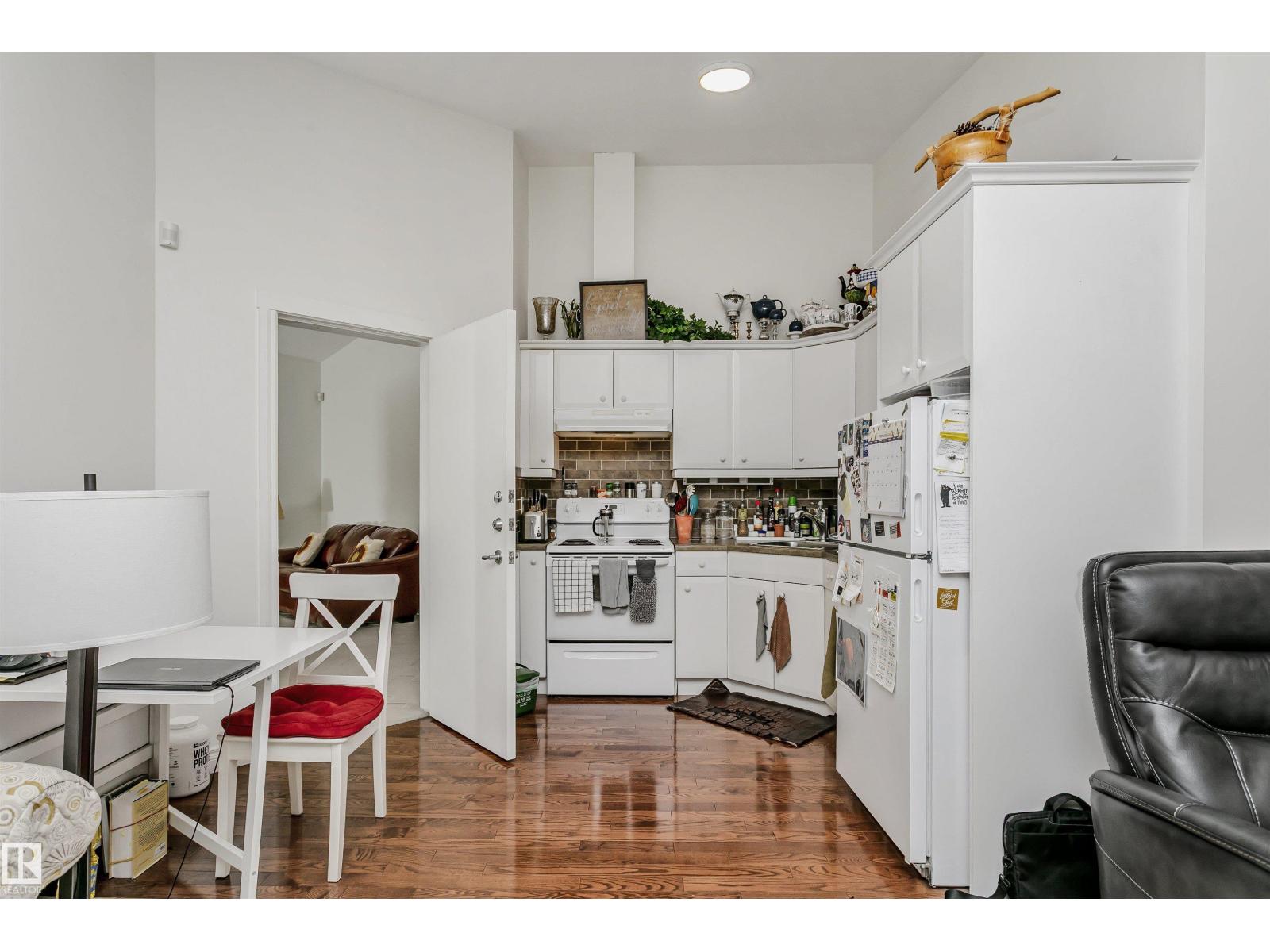 12 Wellington Cr Nw Property Photo 59
