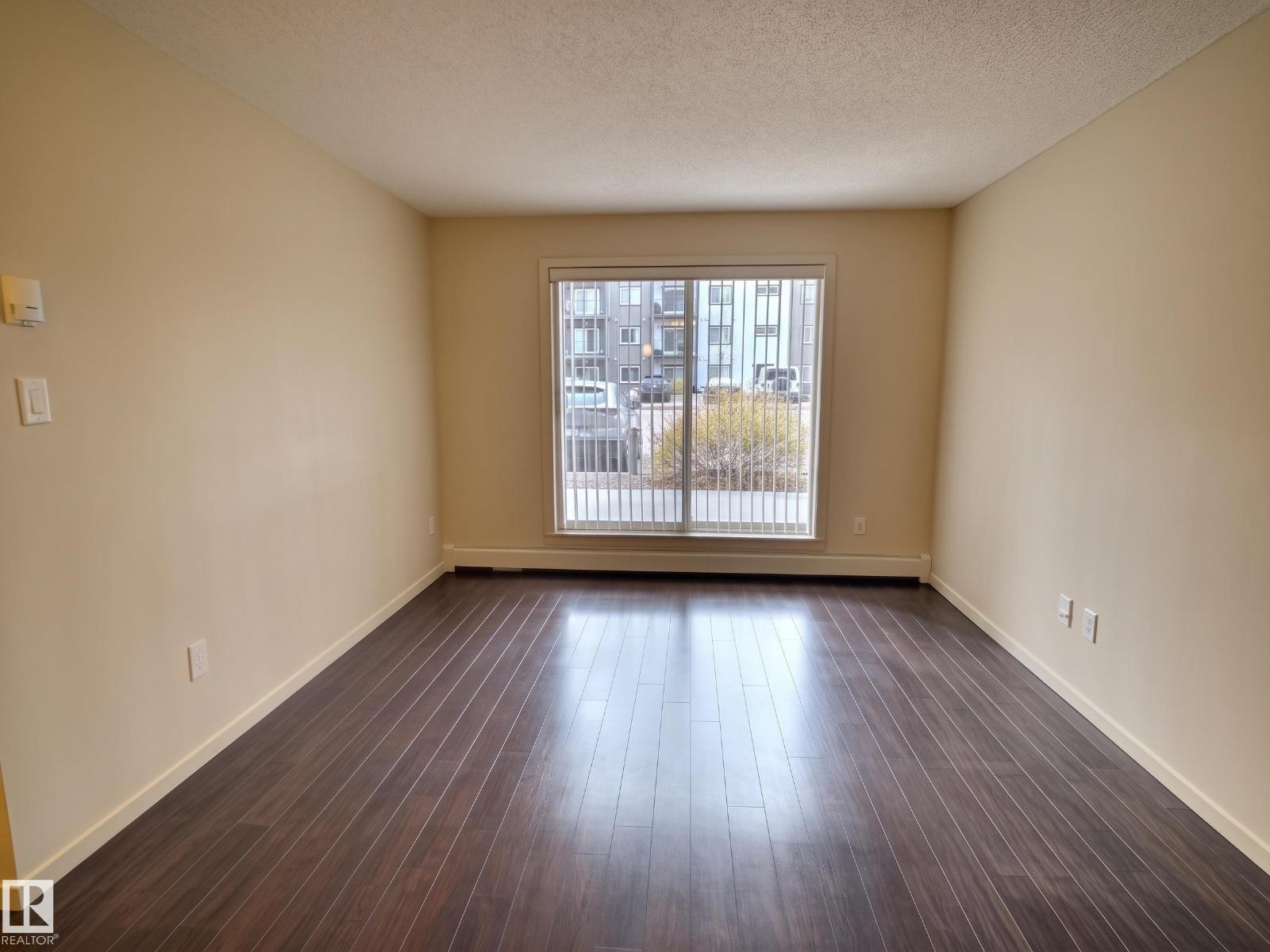 #106 508 Albany Wy Nw Property Photo 7