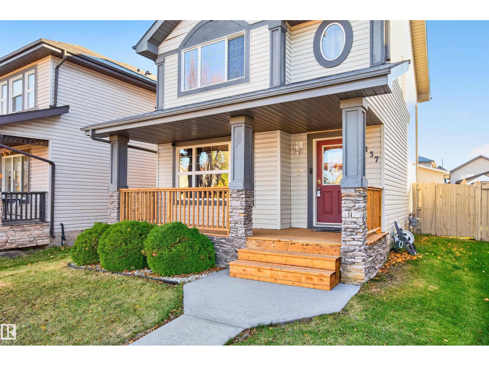 137 62 St Sw Property Photo 2