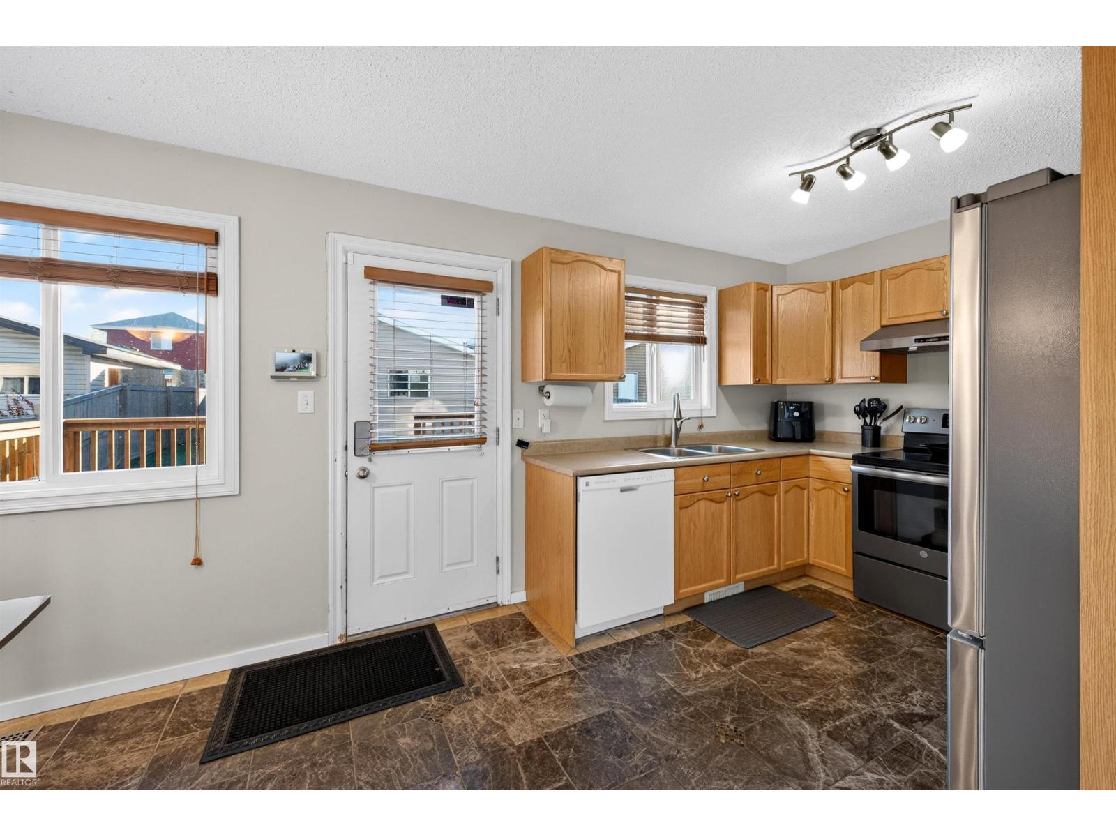 137 62 St Sw Property Photo 17