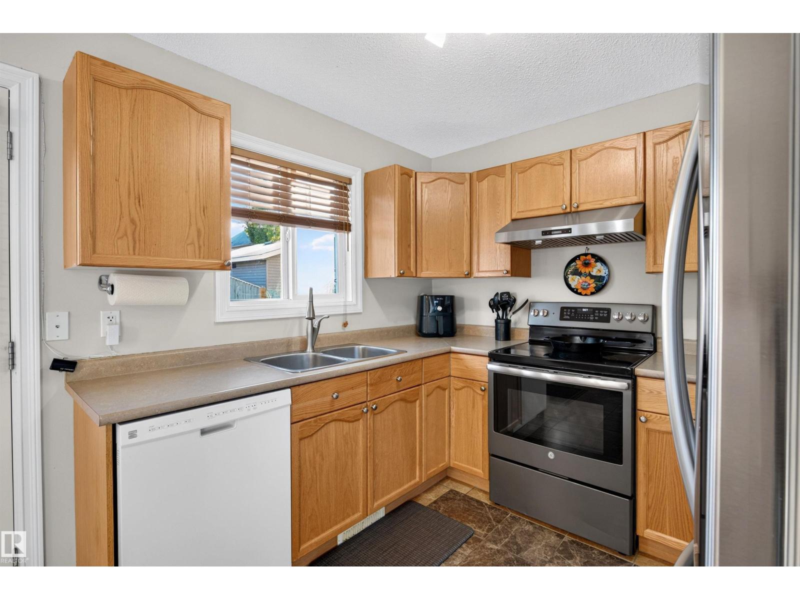 137 62 St Sw Property Photo 18