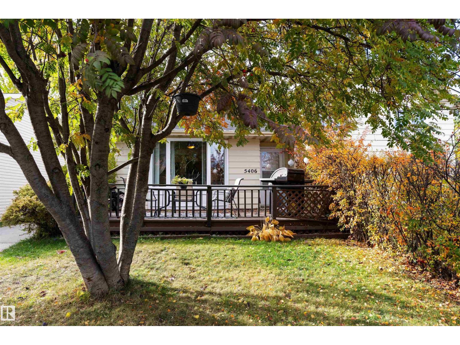 5406 55 St Property Photo 2