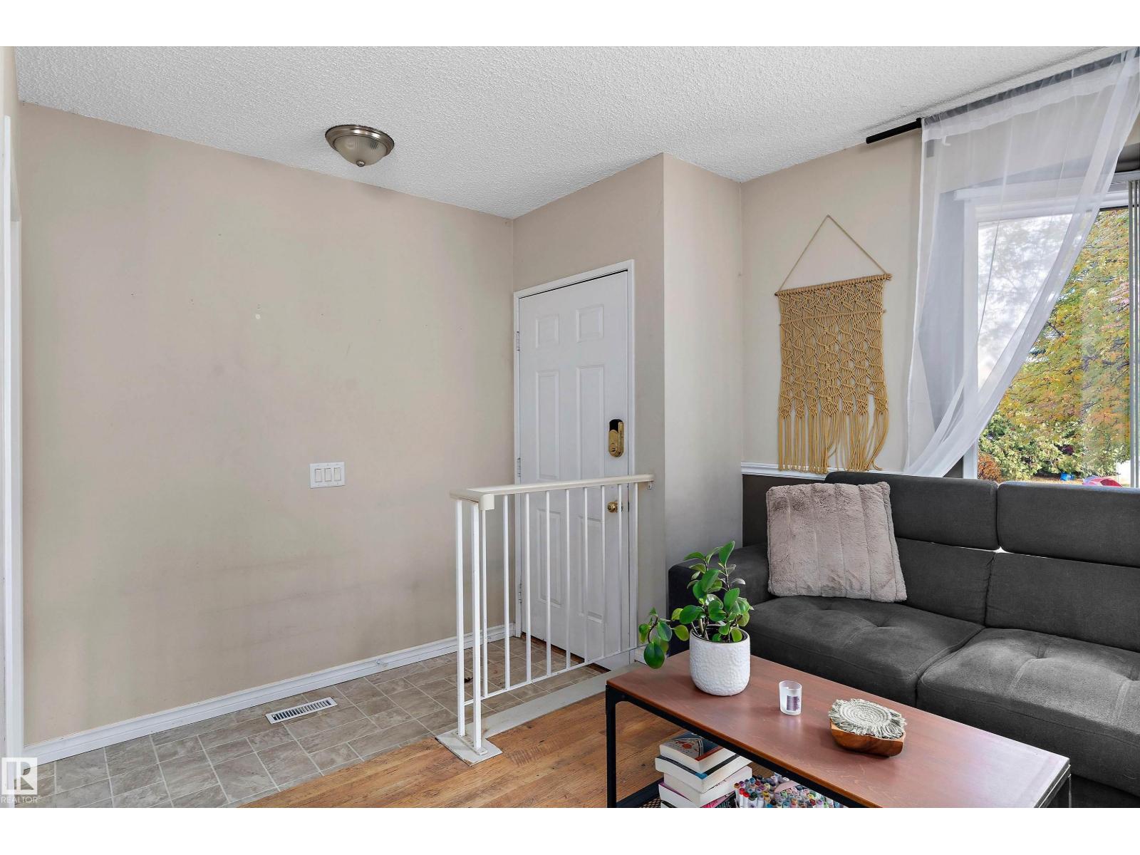 5406 55 St Property Photo 3