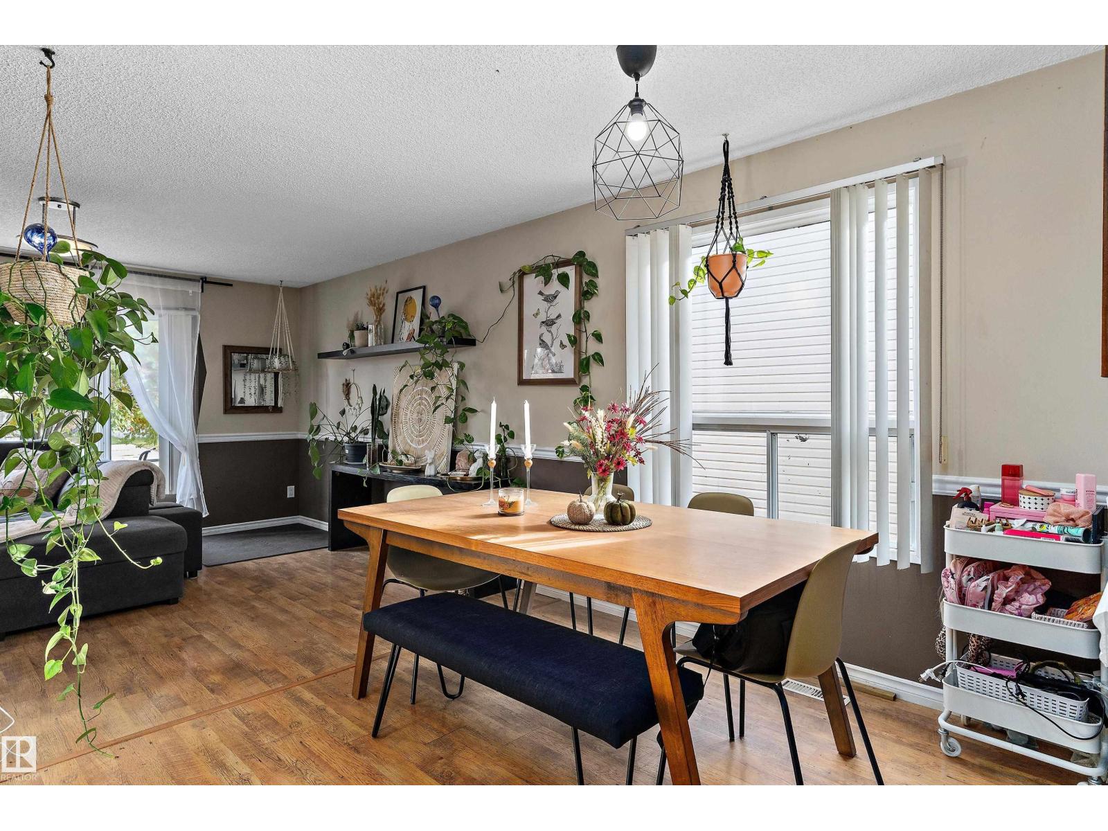 5406 55 St Property Photo 10