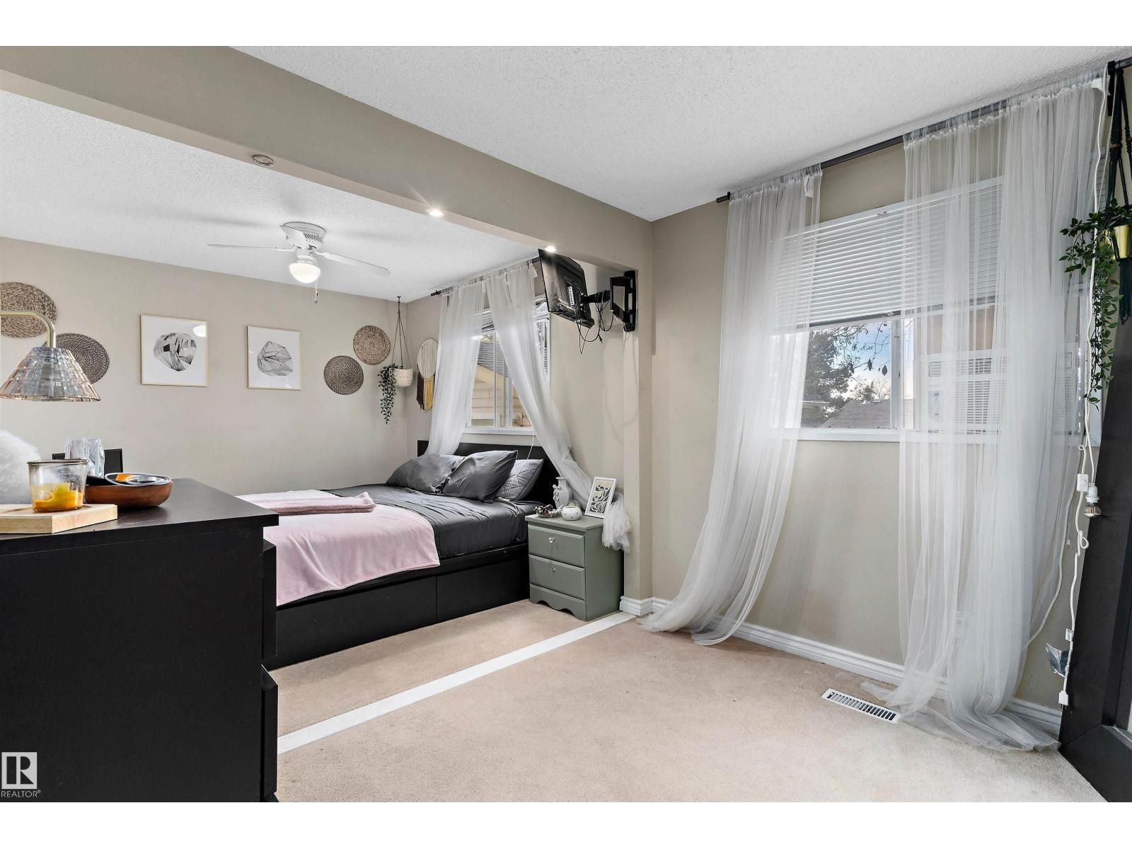 5406 55 St Property Photo 18