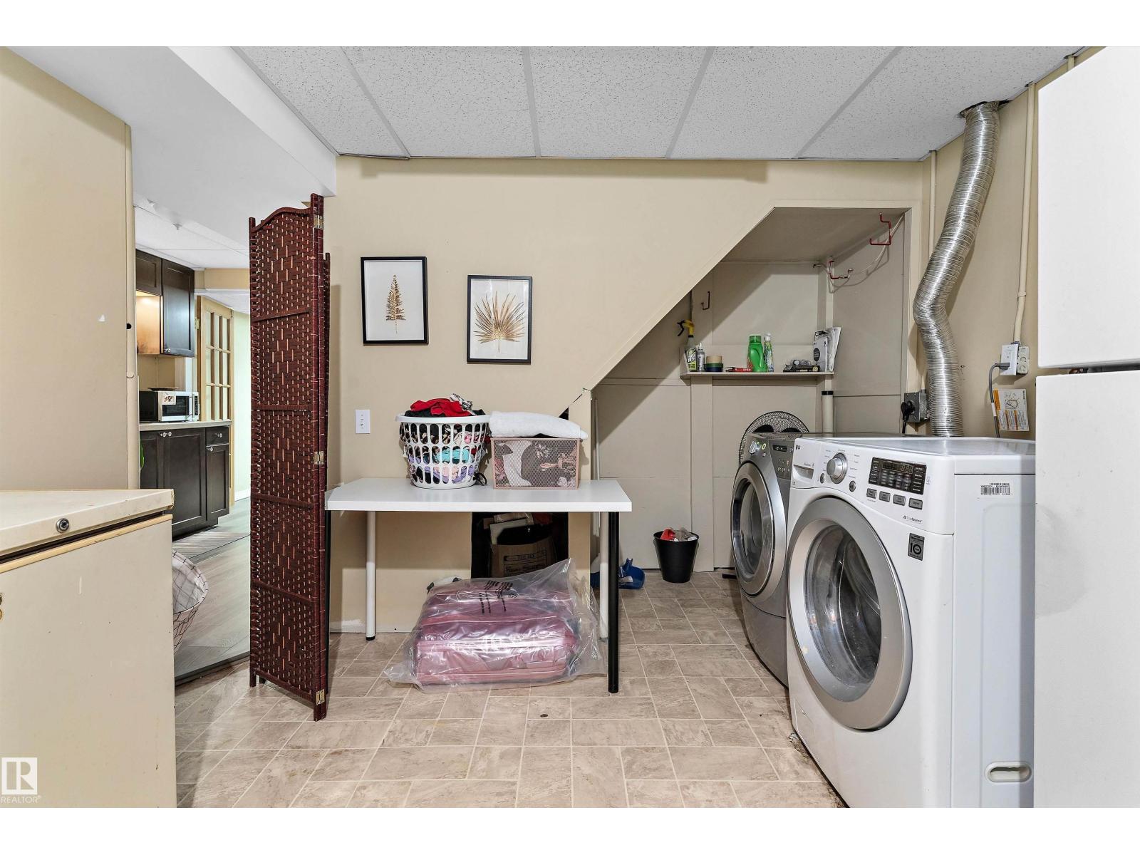 5406 55 St Property Photo 24