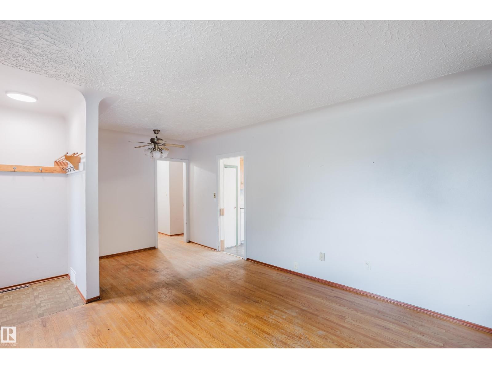 9303 86 St Nw Property Photo 6